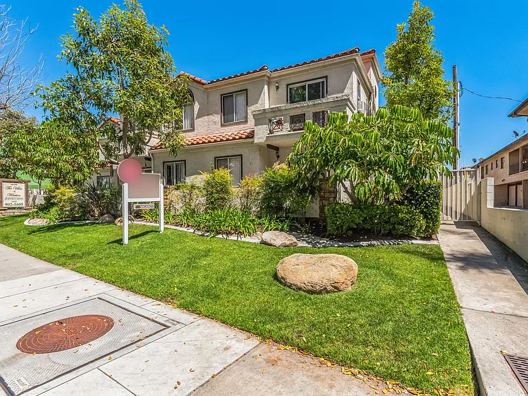 Villas at Whittier — Photo 27
