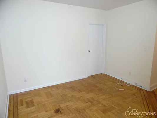 Rented by City Connections Realty | media 12