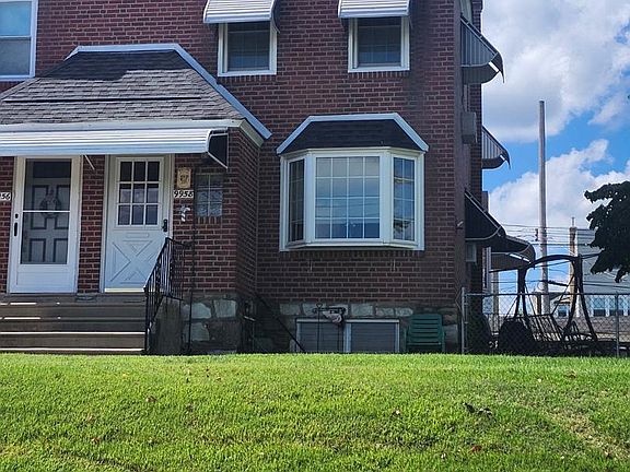 2nd image of 9958 Ferndale St