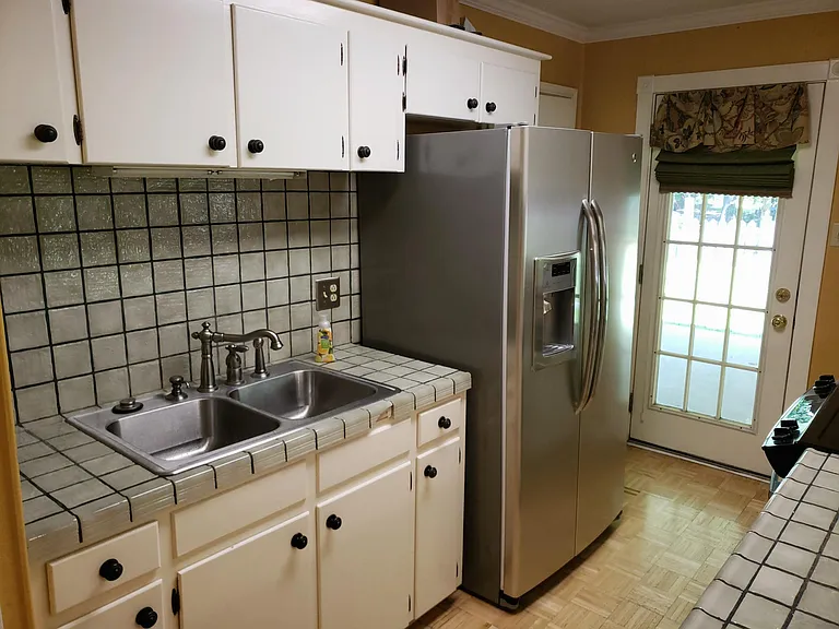 321 Genevieve Dr — Photo 4