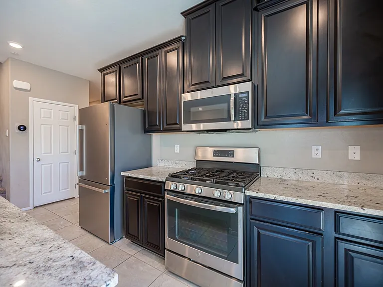 2715 Amazing Meadows Ave — Photo 11