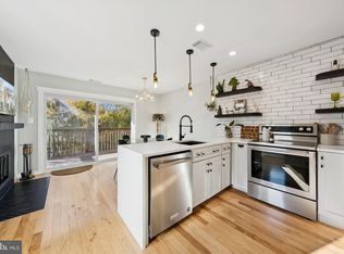 18200 Windsor Hill Dr #301B, Olney, MD 20832