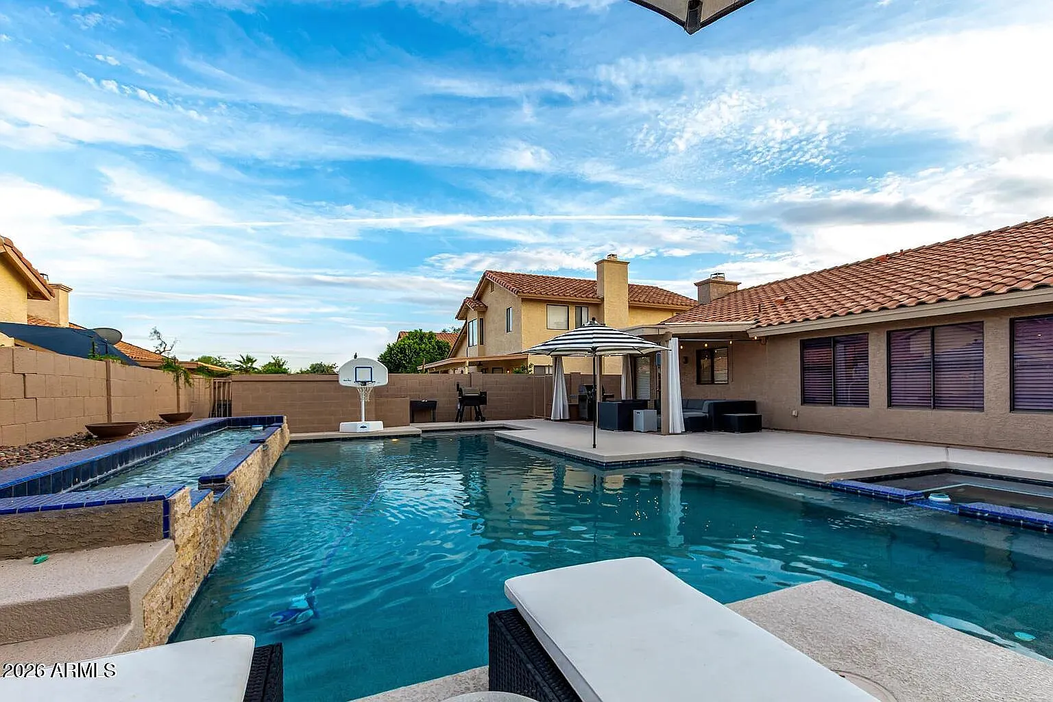 4 bed, 2.0 bath, 1979 sqft, $3,900 — Photo 1