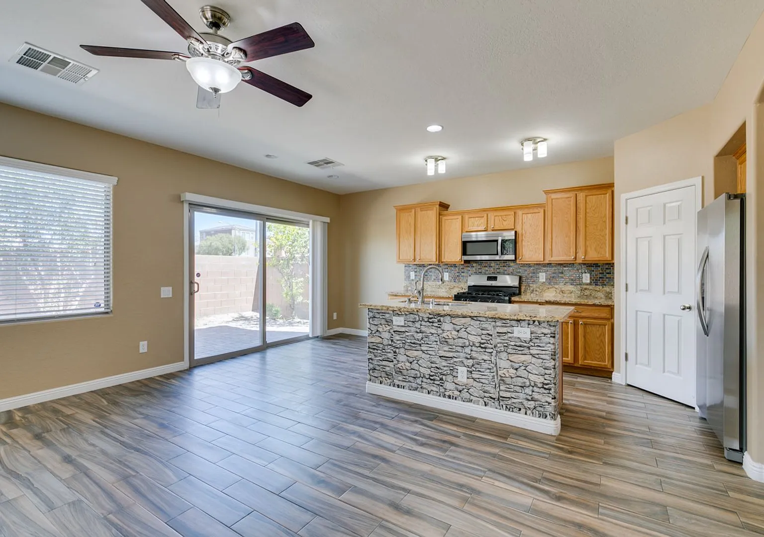 Gorgeous 2 Story Home*4 Bedrooms*Tons Of Upgrades*Stainless Steel Appliances* — Photo 1