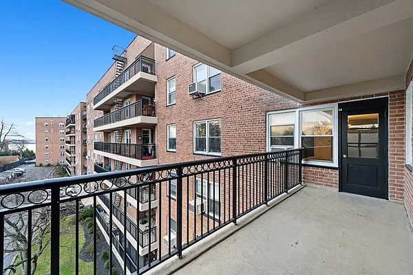 Sold by Shares of New York Marketing LLC | media 8