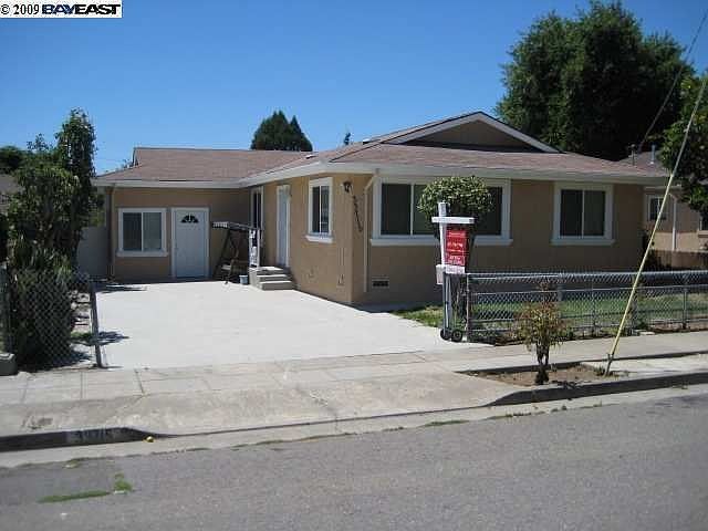 1st image of 33715 2nd St
