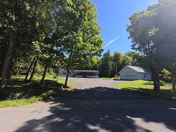 3rd image of 418 E Cottage Road