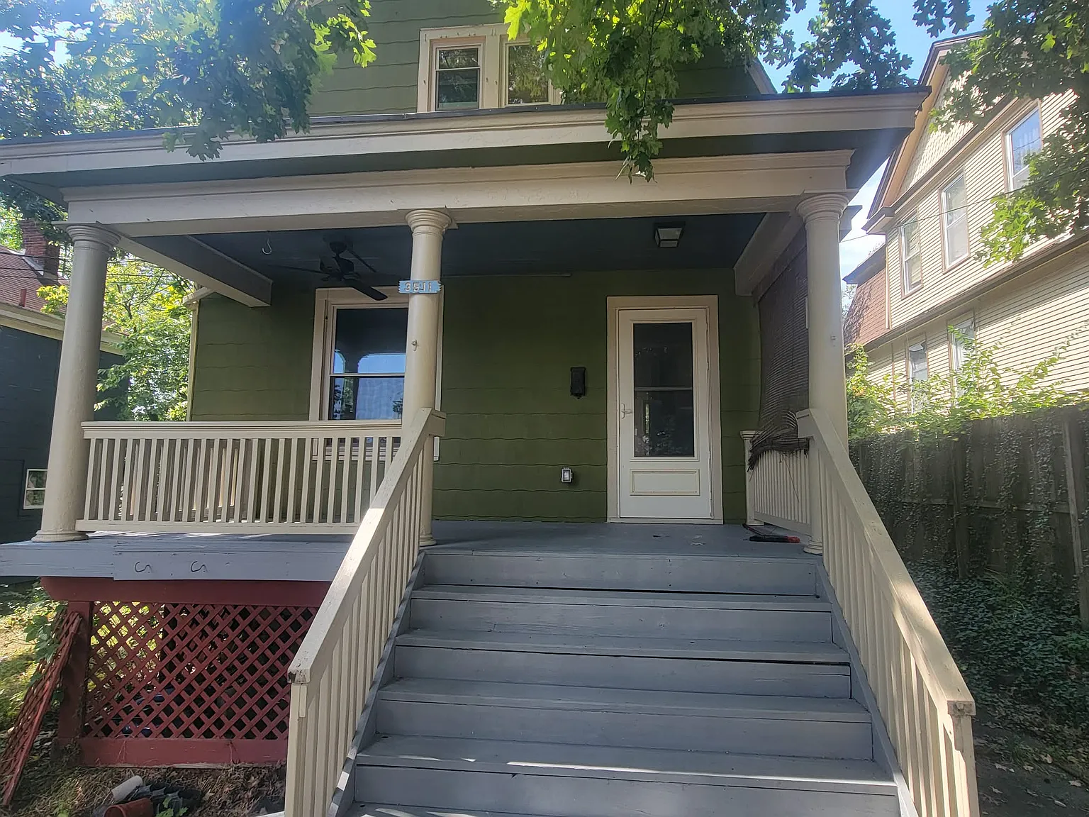 2 bed, 1252 sqft, $2,000 — Photo 1