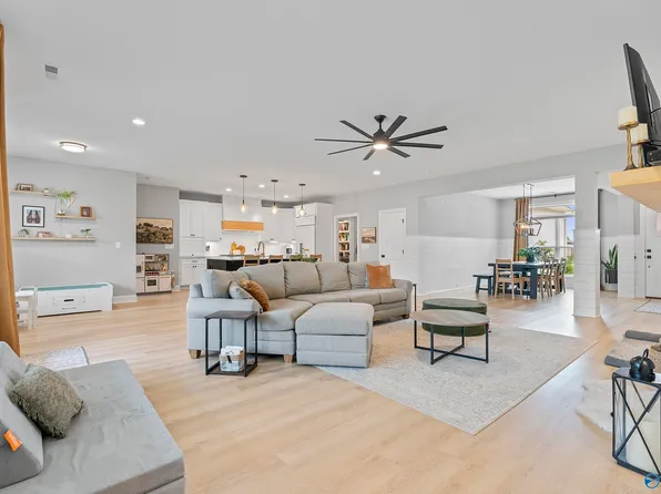 204 Somerscape Dr, Huntsville, AL 35811