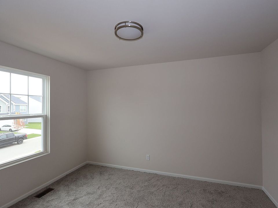 451 Hidden Riv W, photo 11