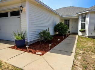 8111 4th St, Navarre, FL 32566