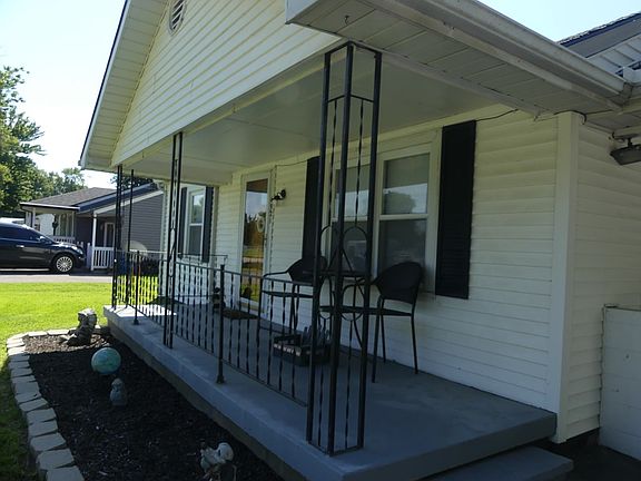 5th image of 4921 Graham Ln