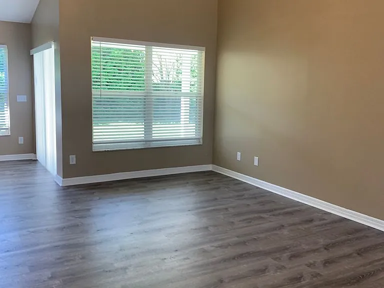 1212 Moses Creek Ct — Photo 6