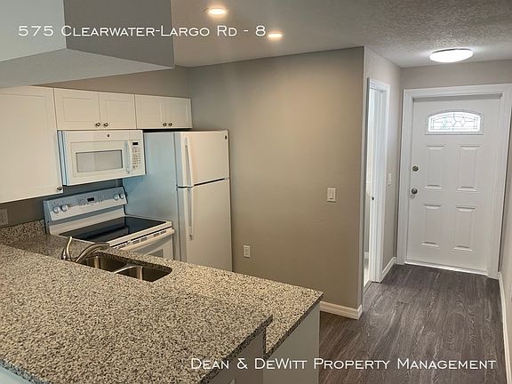 3rd image of 575 Clearwater Largo Rd N APT 9