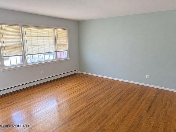 2nd image of 19 Sherwood Court