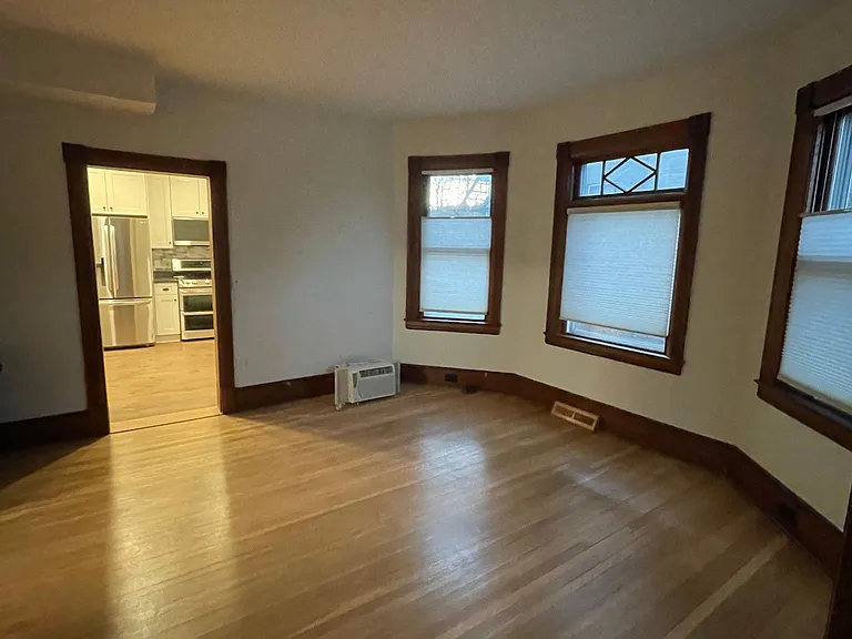 52 N Prospect St #1 — Photo 8