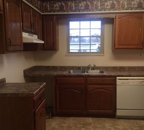 4th image of 1417 Peach St