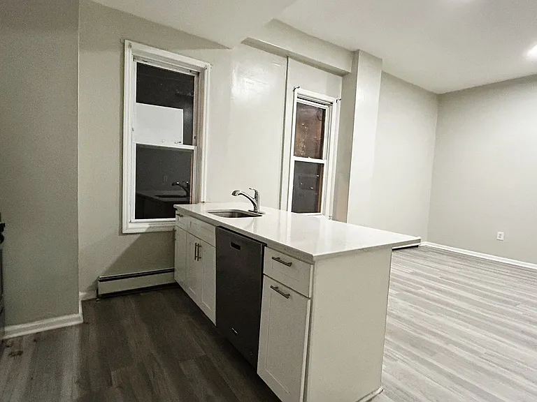218 Bowers St #1A — Photo 2