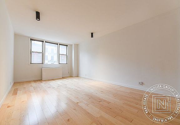 5th image of 201 E 36th St APT 3D