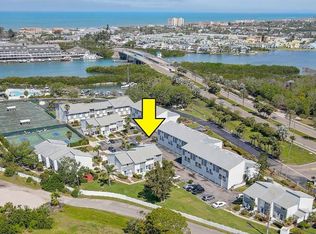 14800 Walsingham Rd APT 301, Largo, FL 33774