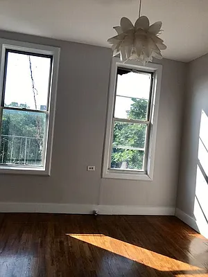 Rented by G2 Realty Group LLC | media 10