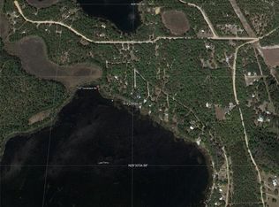 107 Tomahawk Rd, Hawthorne, FL 32640