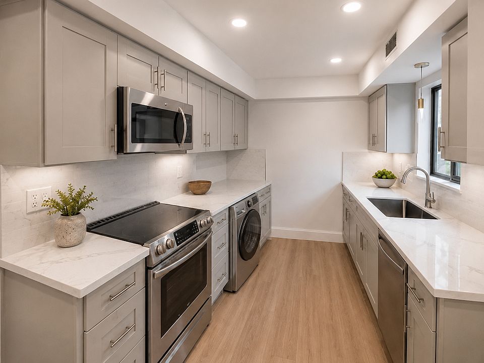 1st image of 94 Beaconsfield Rd APT 201