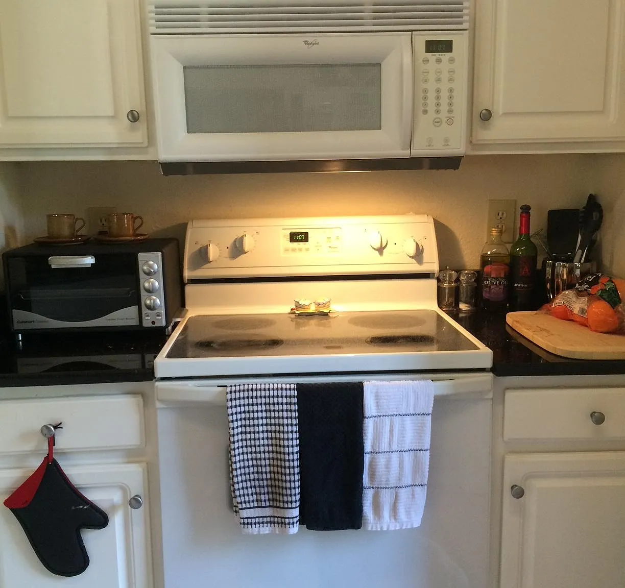 1 bed, 875 sqft, $1,275 — Photo 3
