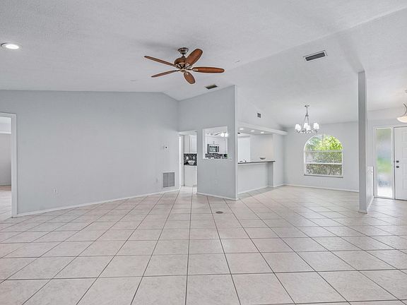 5th image of 2278 Black Oak Ct