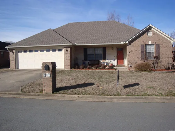 301 Crain Dr, Searcy, AR 72143