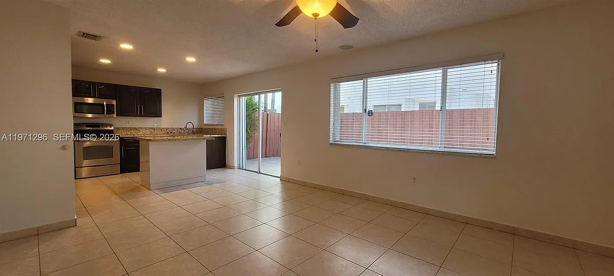 Building Photo - 10863 NW 53rd Ln