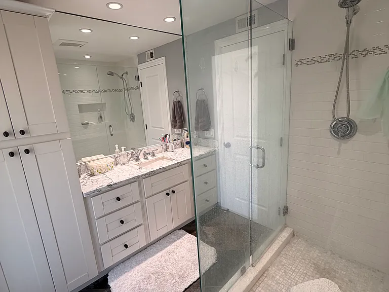 135 S San Mateo Ave — Photo 4