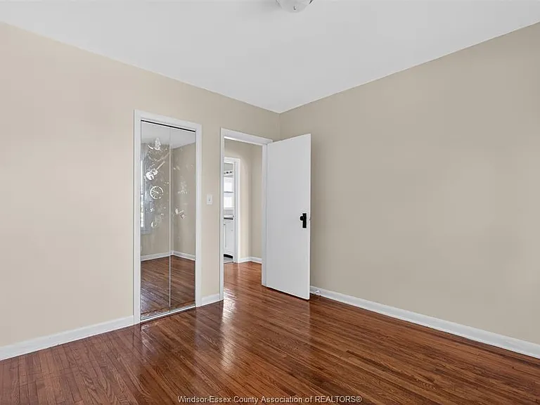 693 S Pacific Ave — Photo 13