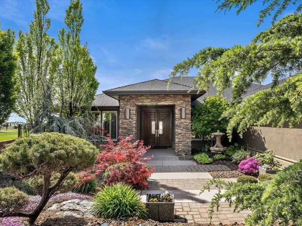 2975 Riverbend Dr, Richland, WA 99354