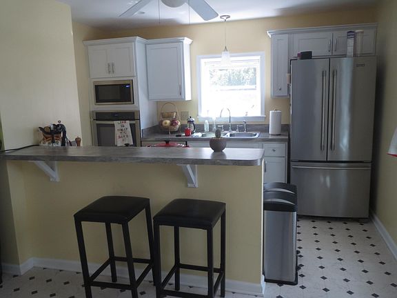 Kitchen with Eating Area