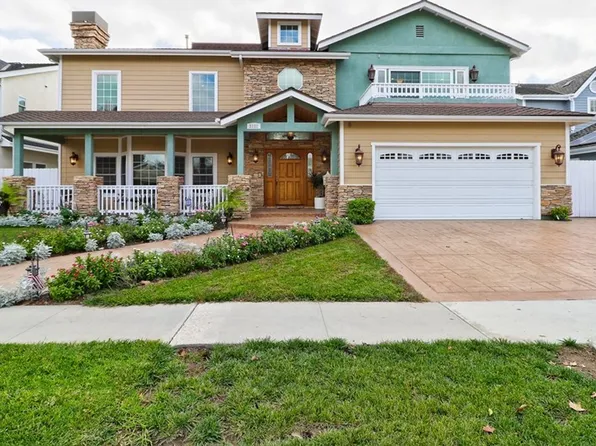 3102 Copa De Oro Dr, Los Alamitos, CA 90720