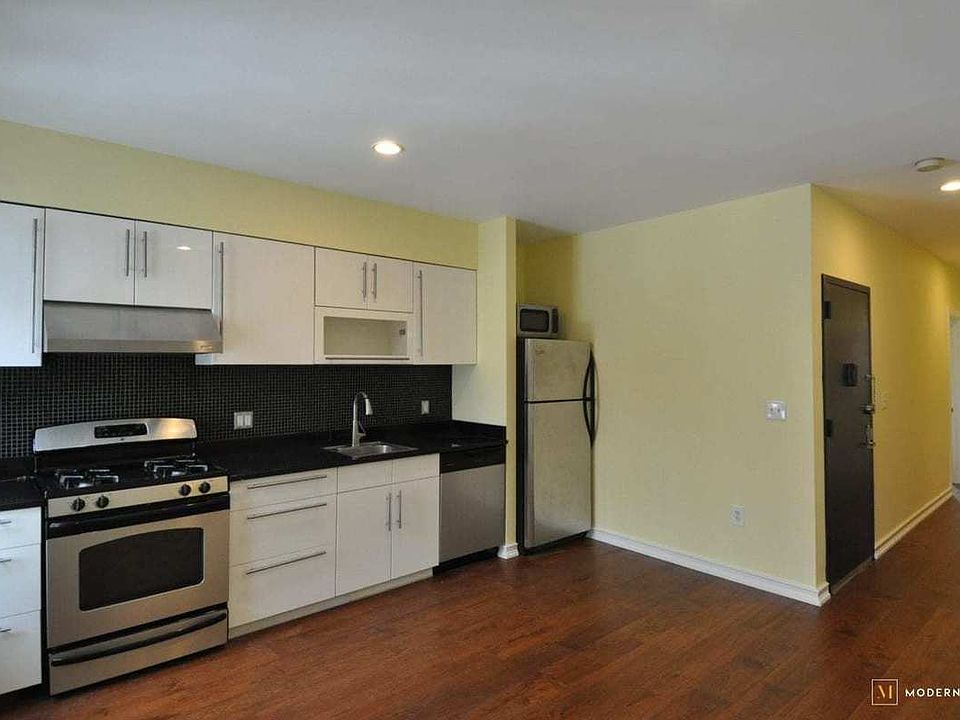 2nd image of 60 3rd Ave APT 3