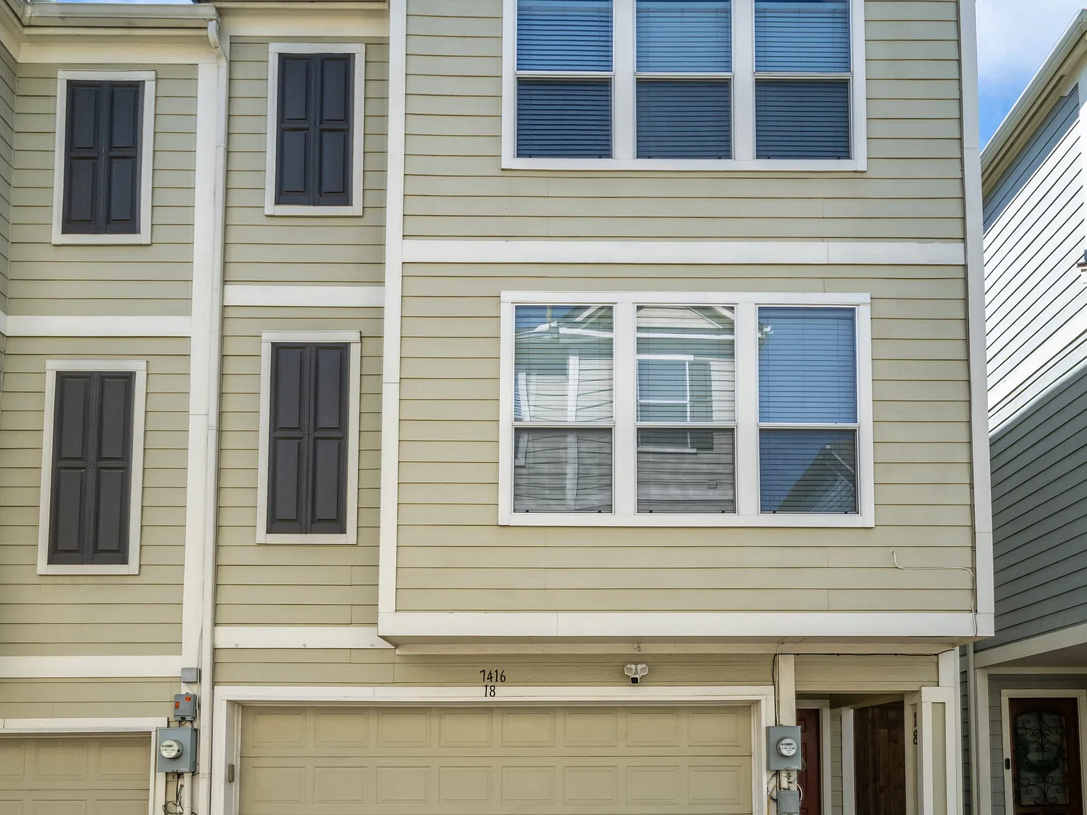 2 bed, 1930 sqft, $2,995 — Photo 2