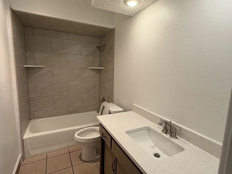 202 N Cimarron Dr — Photo 12