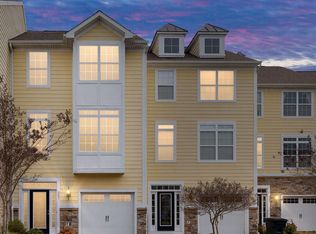 207 Monroe Point Dr, Colonial Beach, VA 22443