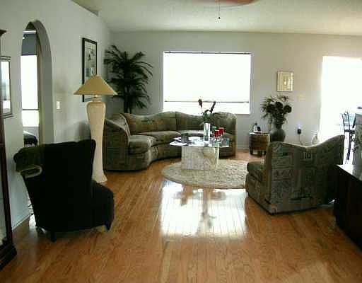 Beautiful Open Floor Plan with Hard Wood Floors