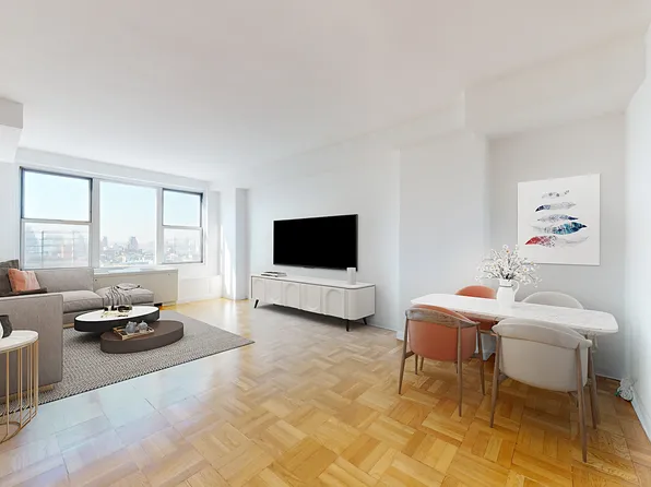 33 Greenwich Avenue image 1 of 19