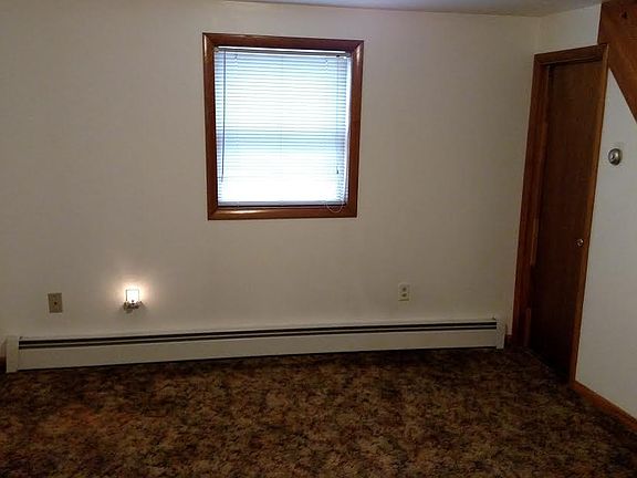 5th image of 126 Church St