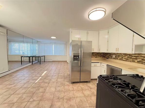 (undisclosed Address)