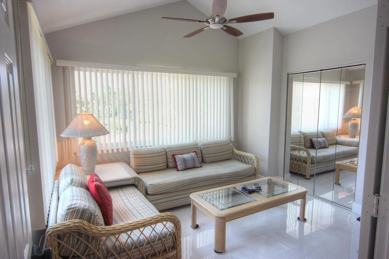 3 bed, 3.0 bath, 1640 sqft, $7,500 — Photo 4