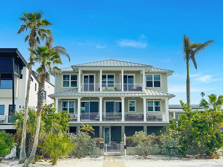 1205 Gulf Way St — Photo 45