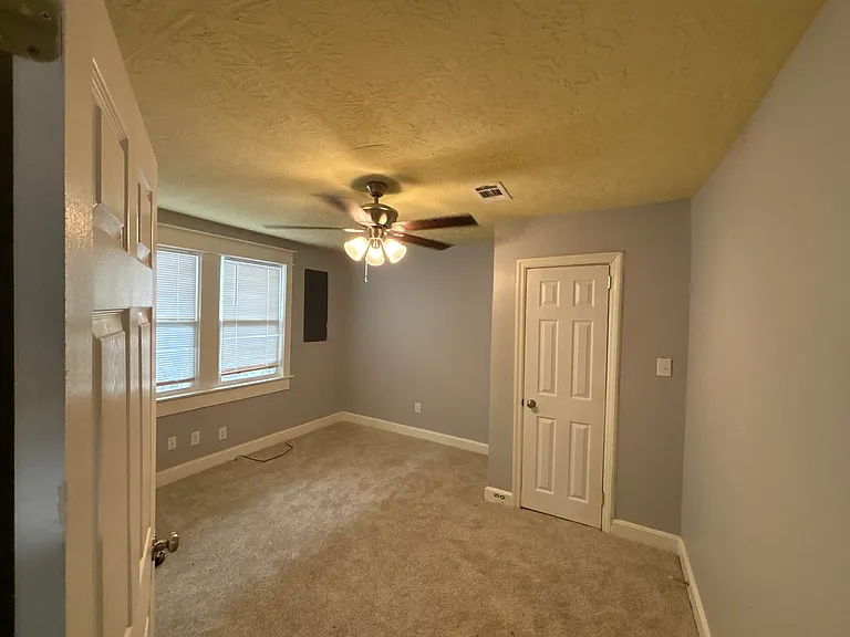 1413 Wrightsboro Rd — Photo 9