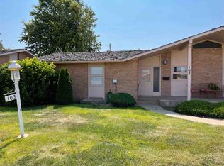 103 Plaza Ave, Dodge City, KS 67801