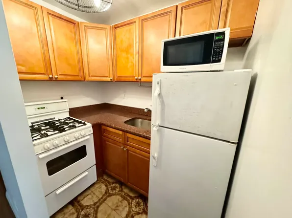 135 Charles Street image 3 of 5