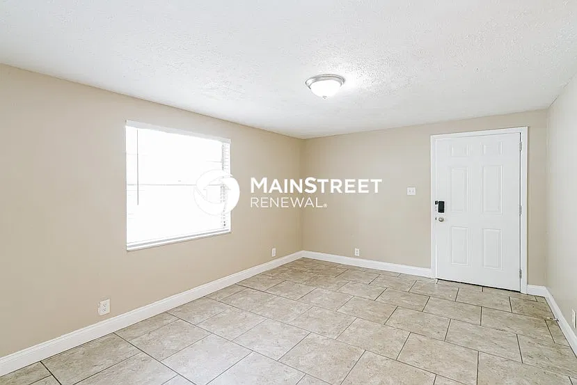 3204 N Highland Ave — Photo 4